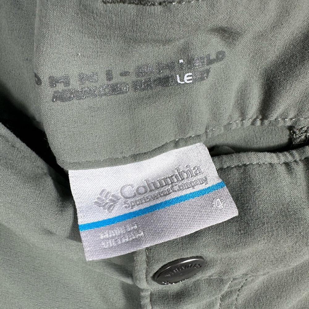 Columbia Women's Olive Green Performance Shorts - Picture 8 of 10